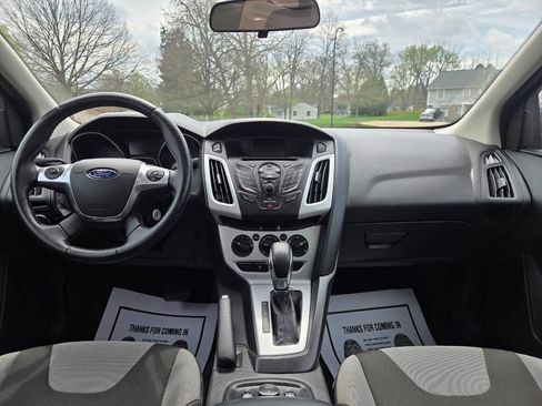 Used 2014 Ford Focus SE w/ SE Sport Package image 34