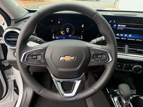 New 2026 Chevrolet Trax LT FWD image 7