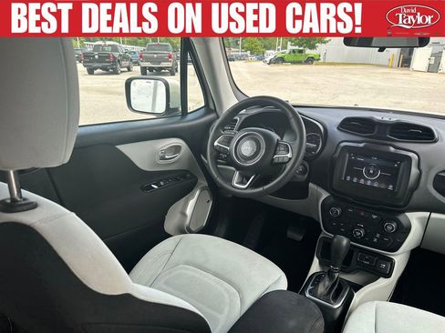 Used 2018 Jeep Renegade Latitude w/ Safety & Security Group FWD image 33