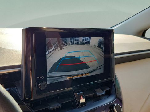 Certified 2023 Toyota Corolla LE FWD image 17