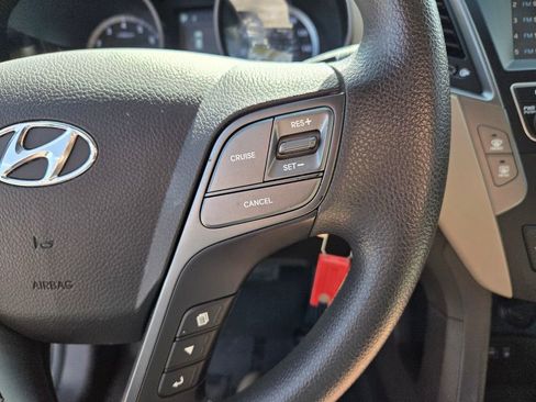 Used 2017 Hyundai Santa Fe Sport FWD image 28