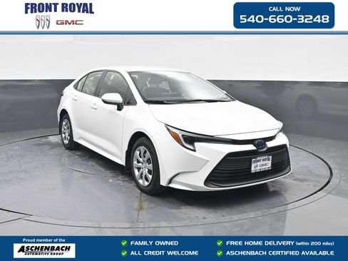 Used 2024 Toyota Corolla LE image 1