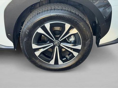 Used 2024 Toyota bZ4X XLE image 9