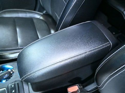 Used 2020 Ford Escape Titanium w/ Titanium Premium Package 2.0 image 24