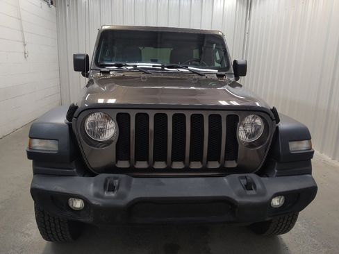Used 2018 Jeep Wrangler Unlimited Sport S AWD/4WD image 14