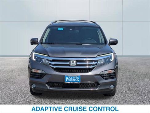 Used 2017 Honda Pilot Touring image 3