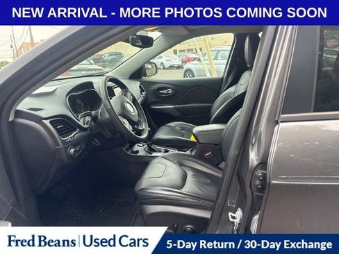 Used 2022 Jeep Cherokee Limited AWD/4WD image 12