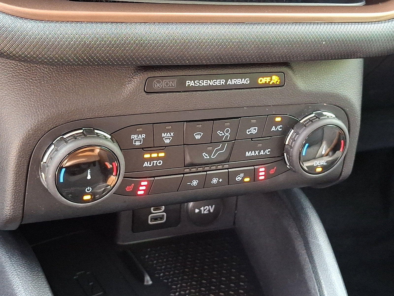 Used 2024 Ford Bronco Sport Outer Banks w/ Tech Package AWD/4WD image 14