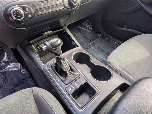 Used 2017 Kia Sorento LX AWD/4WD image 17