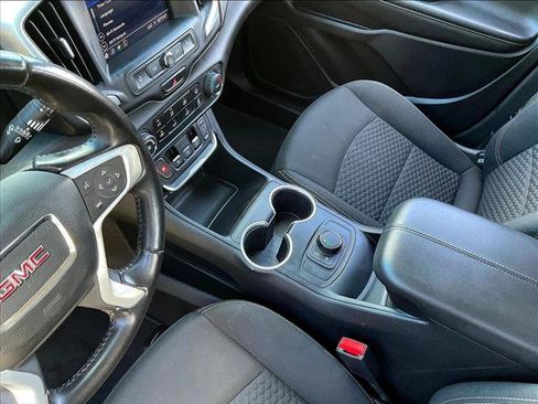 Used 2020 GMC Terrain SLE FWD image 14