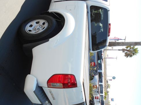 Used 2019 Nissan Frontier S RWD image 8