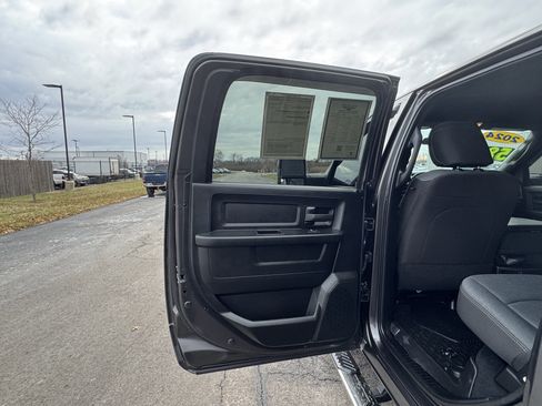 Used 2024 RAM 3500 Tradesman image 25