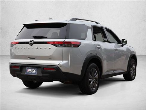 Used 2025 Nissan Pathfinder SV AWD/4WD image 5