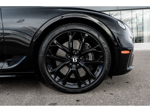 Used 2023 Bentley Continental GT V8 image 16