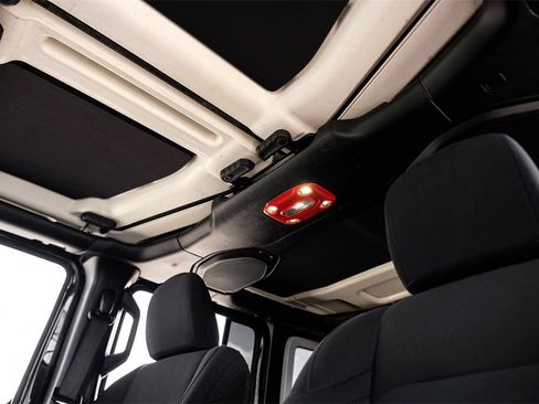 Used 2021 Jeep Wrangler Unlimited Sport image 33