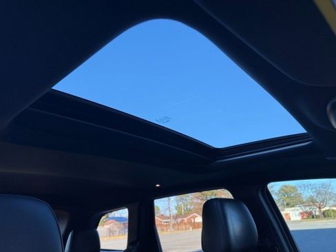 Used 2021 Jeep Grand Cherokee Limited image 4