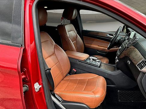 Used 2016 Mercedes-Benz GLE 450 4MATIC Coupe w/ Premium Package image 7