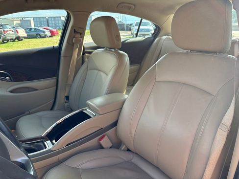 Used 2013 Buick LaCrosse Leather w/ Entertainment Package FWD image 8