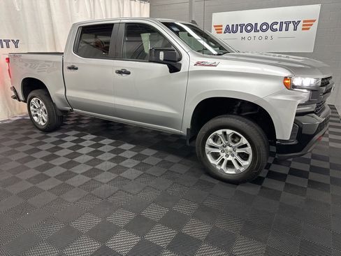 Used 2021 Chevrolet Silverado 1500 LT Trail Boss w/ Convenience Package II image 3