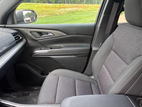 Used 2024 Chevrolet Traverse LT w/ LPO, Floor Liner Package FWD image 13