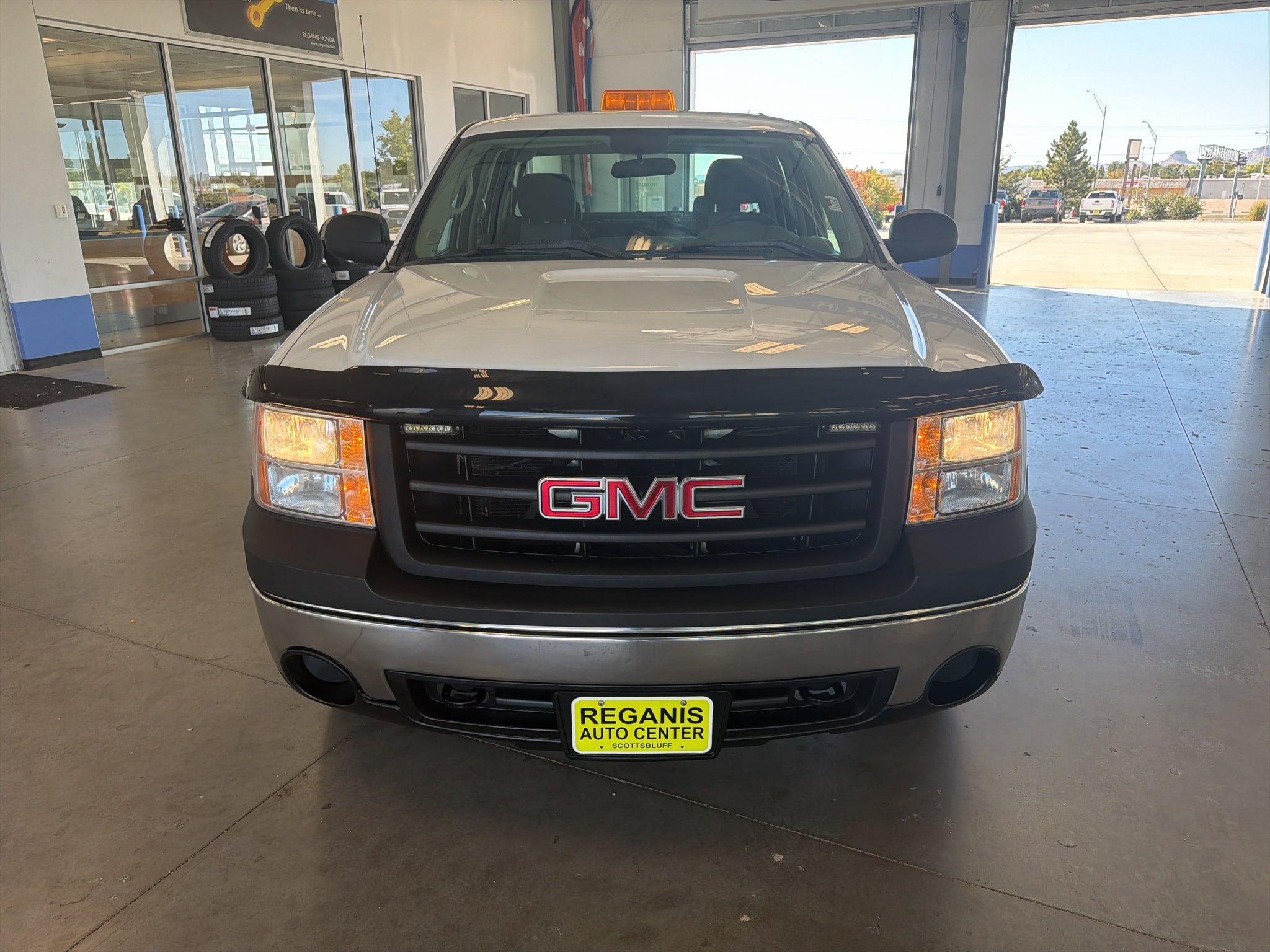 Used 2008 GMC Sierra 1500 W/T AWD/4WD image 8