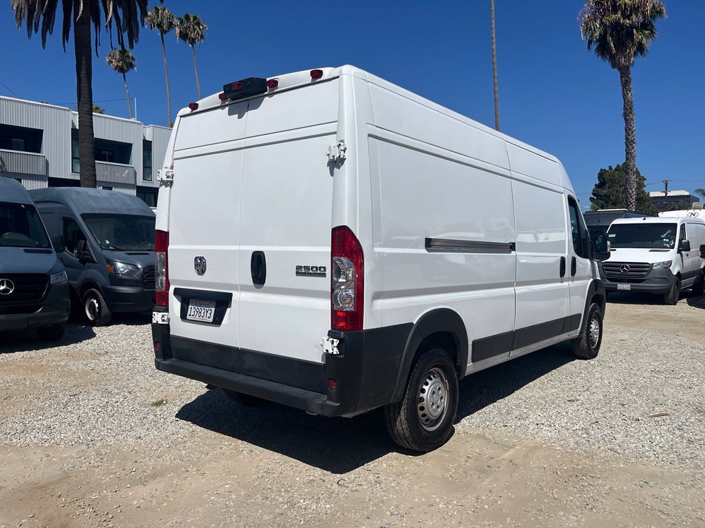Used 2024 RAM ProMaster 2500 w/ Convenience Group FWD image 4