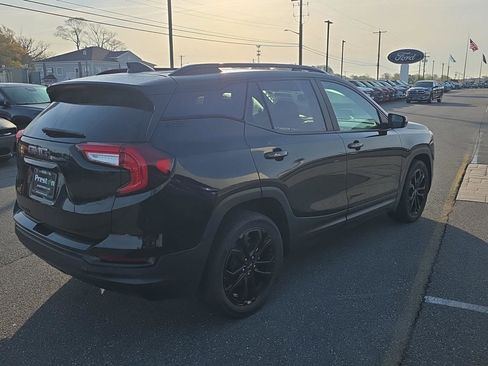 Used 2022 GMC Terrain SLE w/ Driver Convenience Package image 12