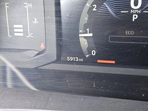 Certified 2025 Toyota Tacoma SR5 image 11