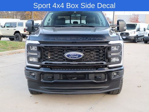 Used 2023 Ford F250 Lariat w/ Sport Appearance Package image 11