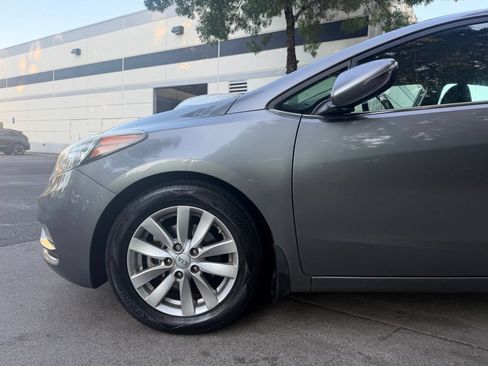 Used 2015 Kia Forte EX w/ Protection Package FWD image 6