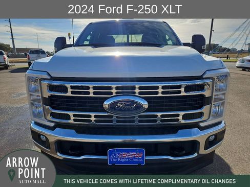 Used 2024 Ford F250 XLT image 3