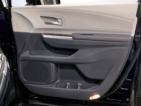 Used 2024 Toyota Sienna XLE w/ XLE Plus Package image 24