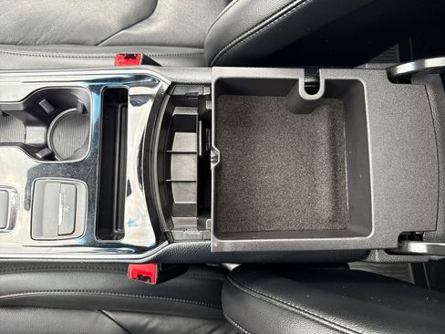 Used 2019 Ford Edge Titanium w/ Cold Weather Package image 31