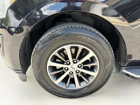 Used 2019 Ford Expedition XLT w/ Equipment Group 202A RWD image 33