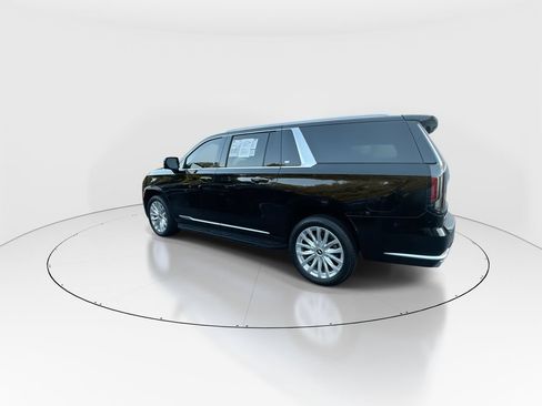 Used 2023 Cadillac Escalade ESV Luxury RWD image 6