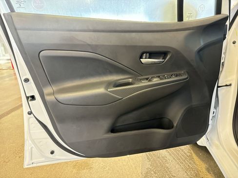 New 2025 Nissan Versa SV w/ Trunk Package image 20