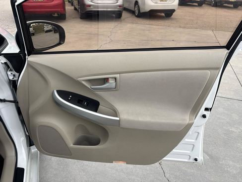 Used 2010 Toyota Prius Five FWD image 23
