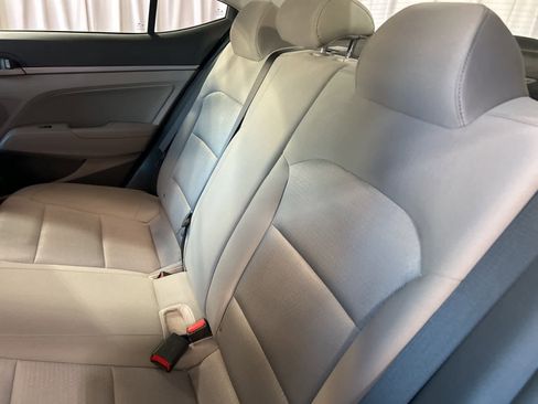 Used 2017 Hyundai Elantra SE image 20