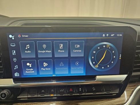 Used 2022 Chevrolet Silverado 1500 RST AWD/4WD image 2