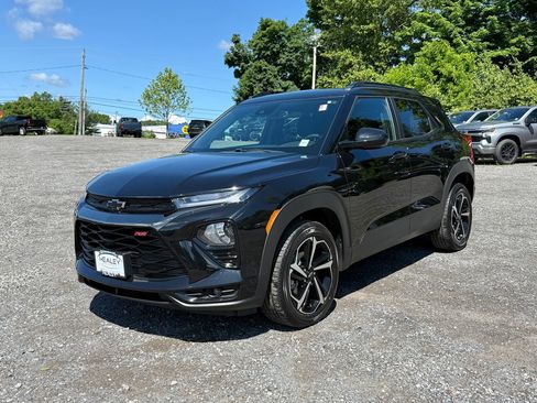 Used 2023 Chevrolet TrailBlazer RS w/ Convenience Package AWD/4WD image 3