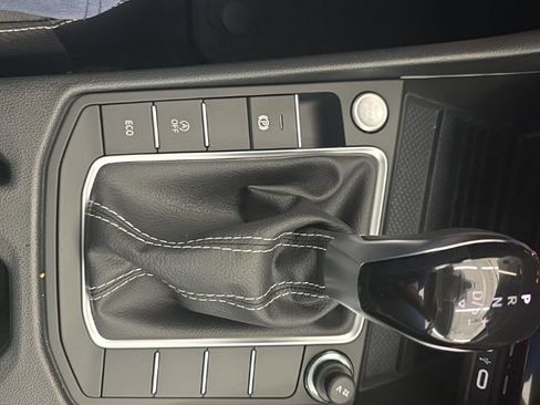 New 2026 Volkswagen Jetta SE FWD image 27
