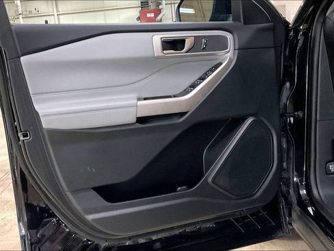 Certified 2023 Ford Explorer XLT w/ Equipment Group 202A AWD/4WD image 21