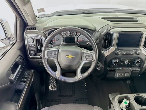 Used 2022 Chevrolet Silverado 1500 LT image 18