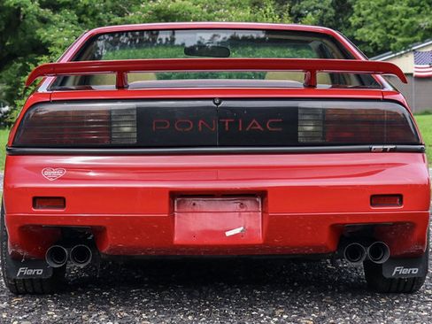 Used 1988 Pontiac Fiero GT RWD image 7