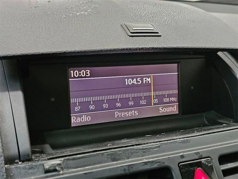 Used 2009 Mercedes-Benz C 300 Sedan image 27