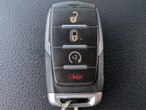 Used 2023 RAM 1500 Big Horn AWD/4WD image 32