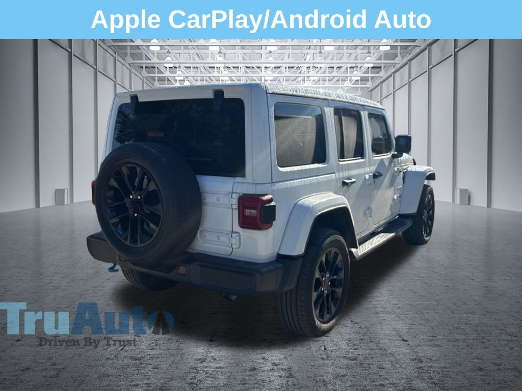 Used 2022 Jeep Wrangler Unlimited Sahara w/ Cold Weather Group AWD/4WD image 8