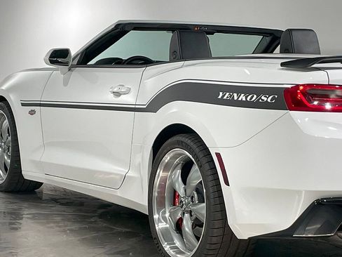 Used 2018 Chevrolet Camaro SS image 35