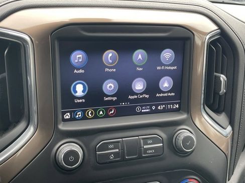 Used 2022 Chevrolet Silverado 2500 High Country w/ Technology Package image 18