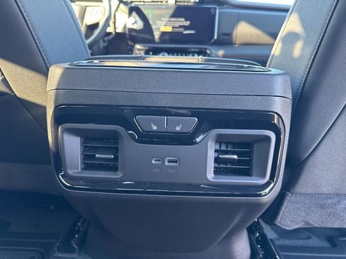 New 2026 GMC Sierra 2500 AT4 w/ AT4 Premium Plus Package image 28